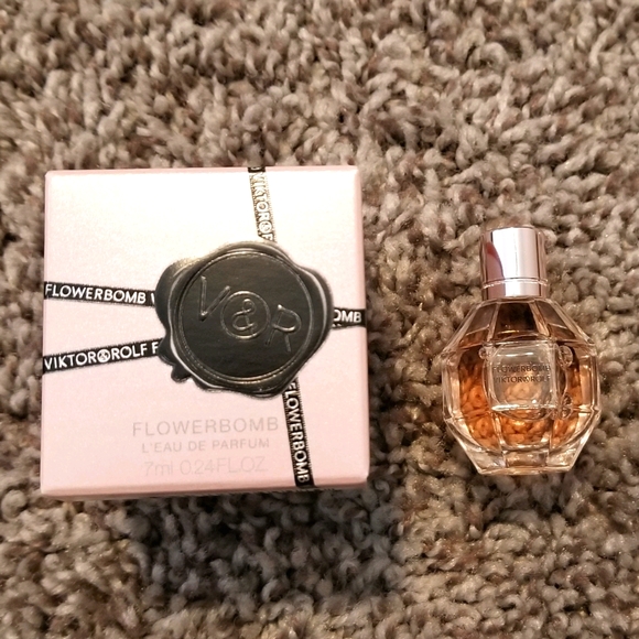 Sephora Other - COPY - Viktor & Rolf Flowerbomb MINI